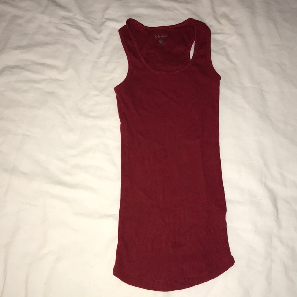 Women’s red tank